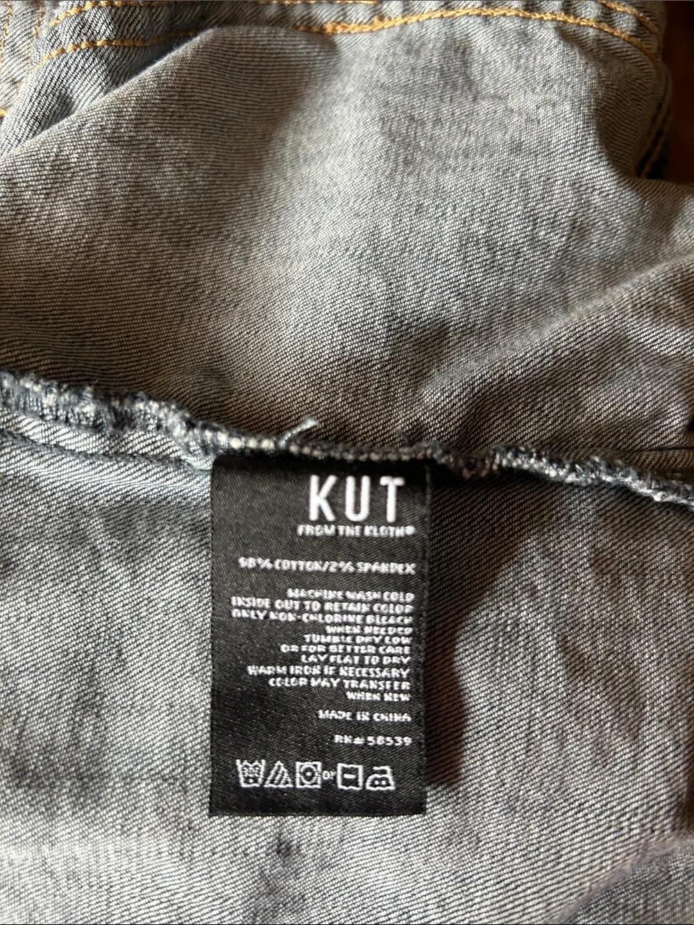 KUT from the Kloth Stretch Denim Jacket Medium Wash Women’s Size Medium